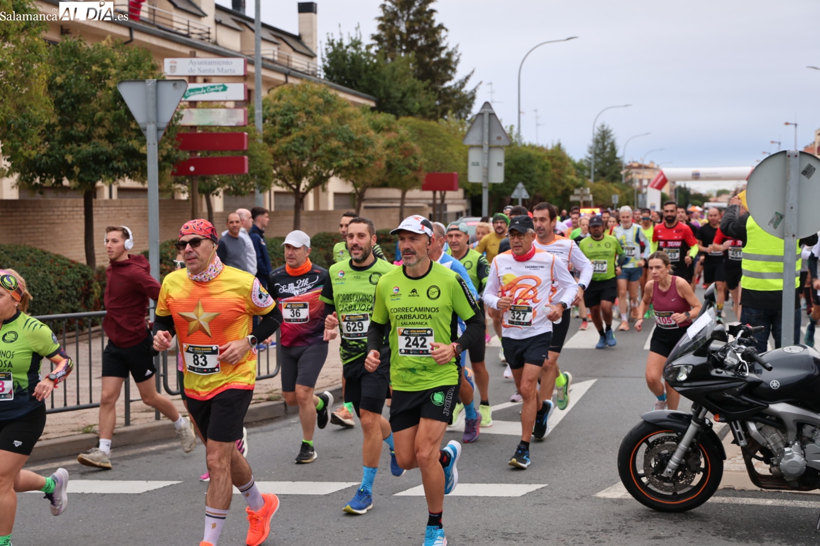 GALERÍA DE FOTOS | Máxima emoción en la 42ª Media Maratón de la Diputación de Salamanca con victoria de Alberto Domínguez y Paula García