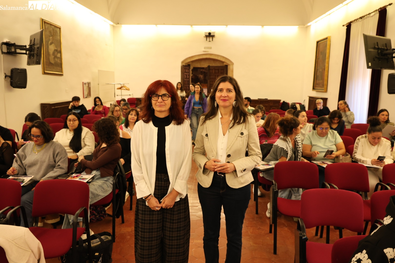 FOTOS | La Escuela de Salamanca inspira en Fonseca un debate sobre derechos del pueblo gitano