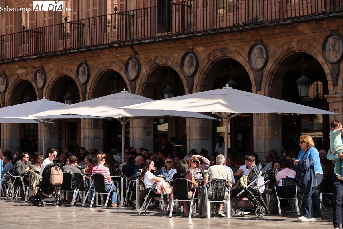 FOTOS | Salamanca disfruta de un 12 de octubre primaveral