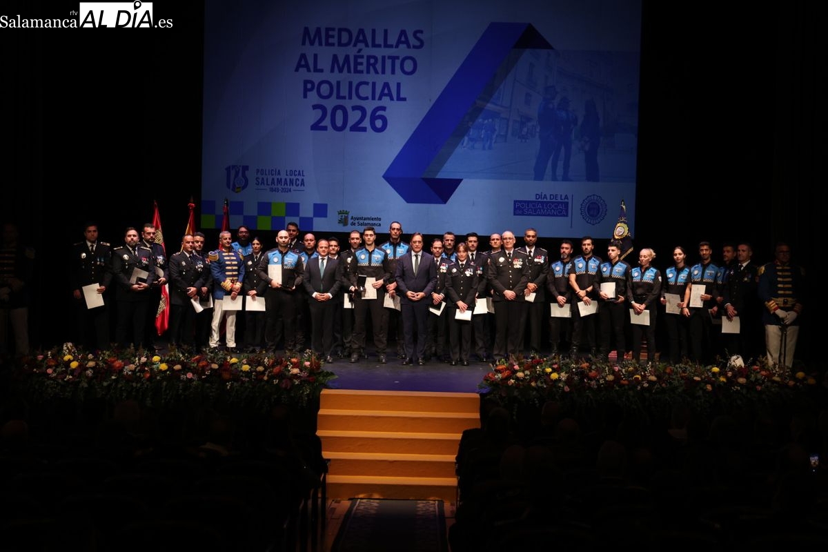 FOTOS | La Policía Local de Salamanca entrega sus medallas y reconocimientos en el Liceo