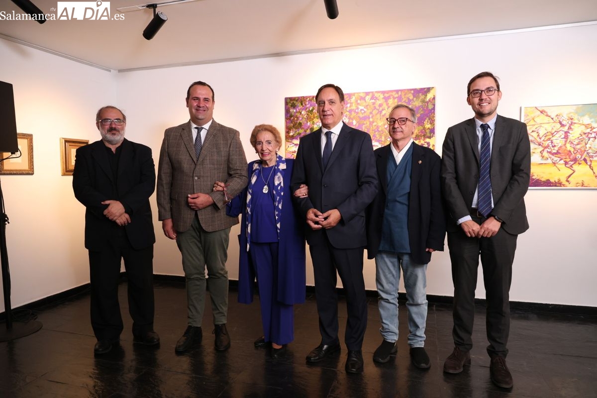 FOTOS | El arte de Miguel Elías y 56 poetas ensalzan a Pilar Fernández Labrador en la Torre de los Anaya