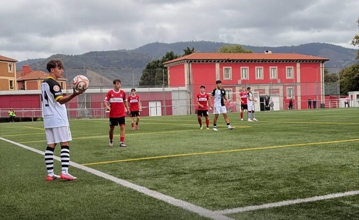 El División de Honor de Unionistas se deja el invicto en casa del Danok Bat (1-0)