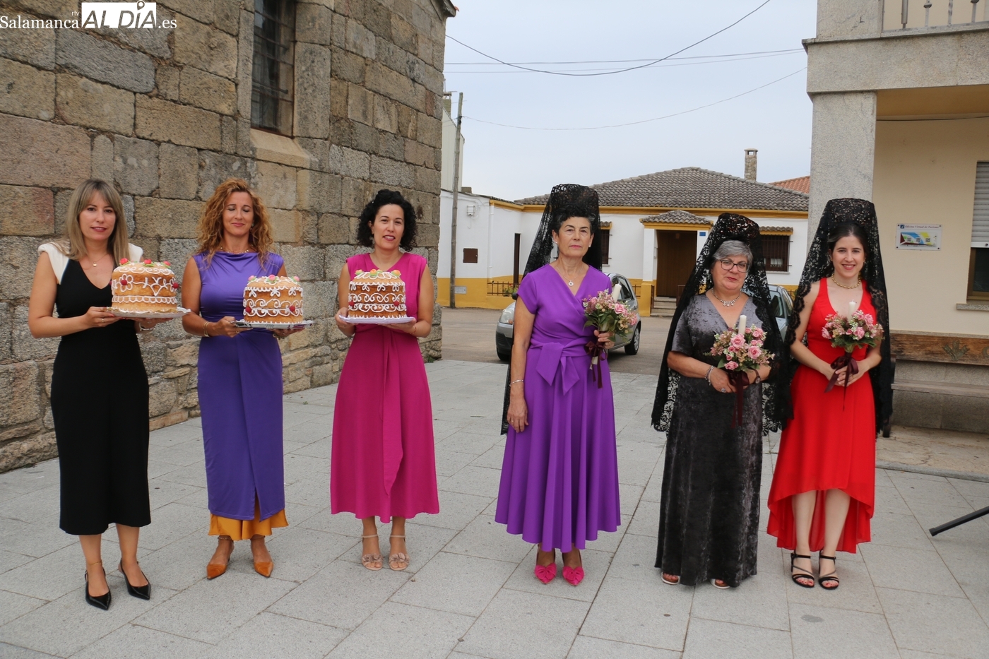 Valderrodrigo celebra la fiesta de las Madrinas con folclore charro y la tradicional subasta de roscas