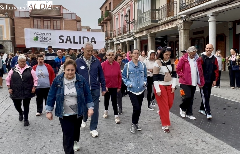 Peñaranda vuelve a caminar unida por la solidaridad en la XVI Marcha de Acopedis