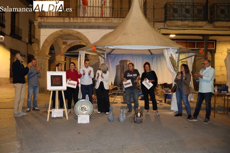 La VI Feria del Barro de Alba de Tormes reconoce a los mejores alfareros y ceramistas de esta edición