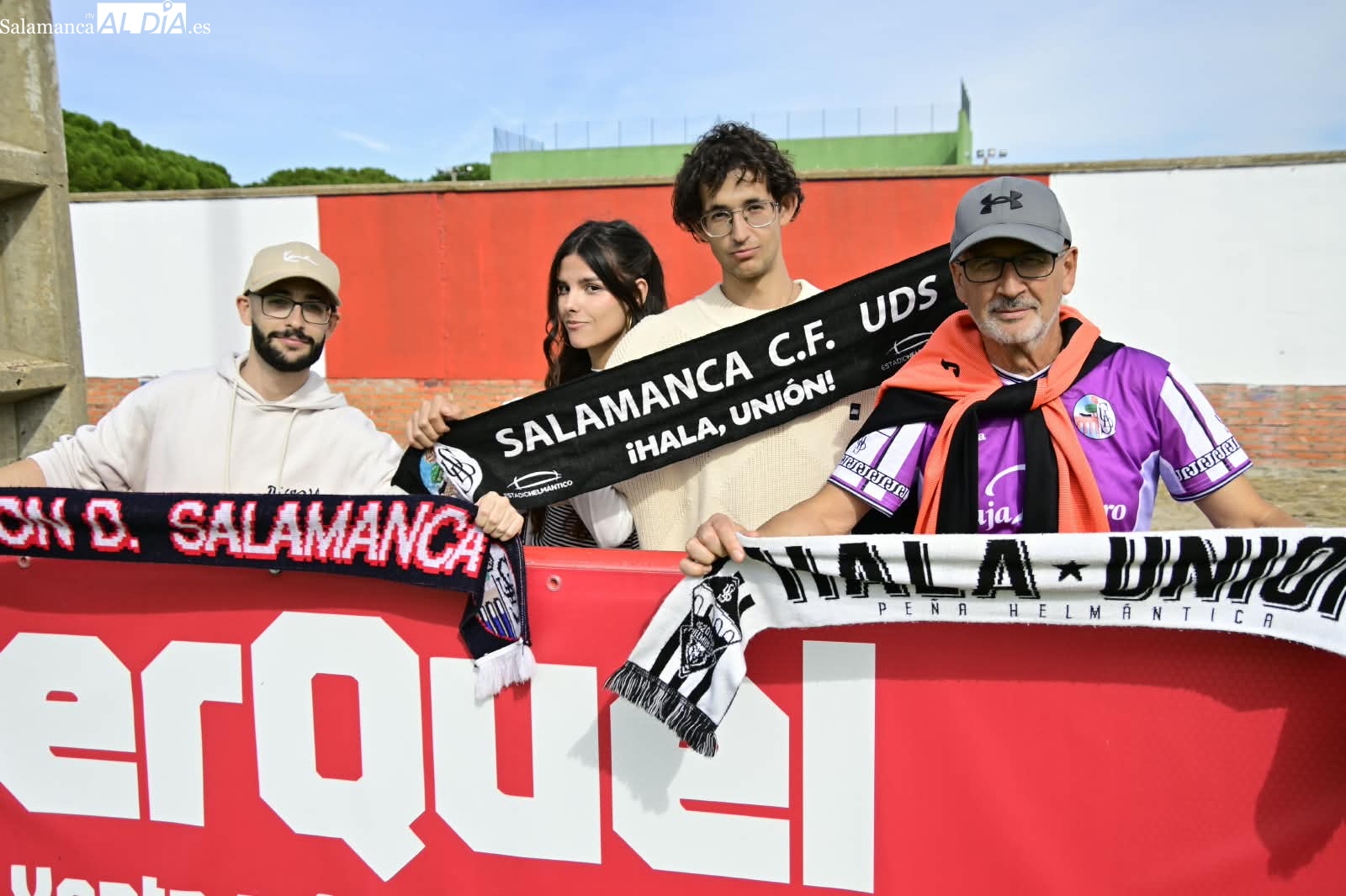 FOTOS | Más de 600 aficionados acompañan al Salamanca UDS en Tordesillas