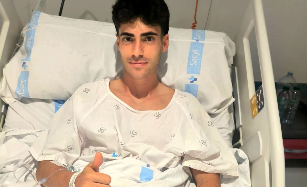 El jugador de Unionistas Álex Gil es operado con éxito de su fractura de peroné