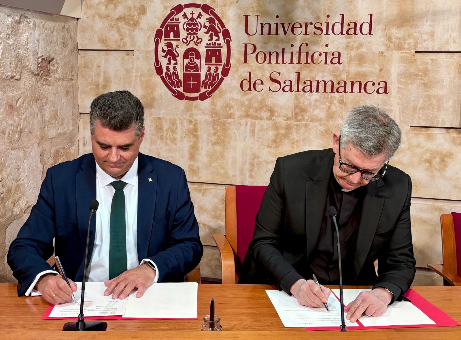 La UPSA y Caja Rural crean la Cátedra GastroCom para impulsar el medio rural