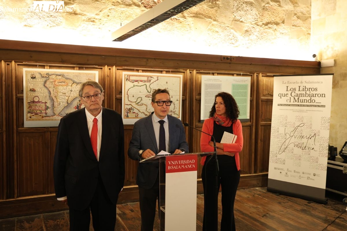 FOTOS | La USAL rescata los libros  que cambiaron el mundo desde la Escuela de Salamanca 