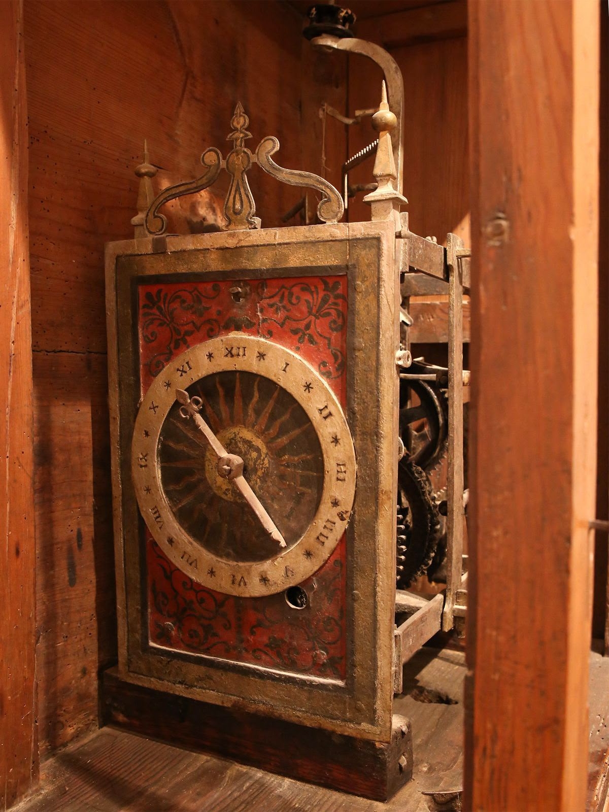 FOTOS | Así es el histórico reloj que marcó la muerte de Santa Teresa en 1582 en Alba de Tormes