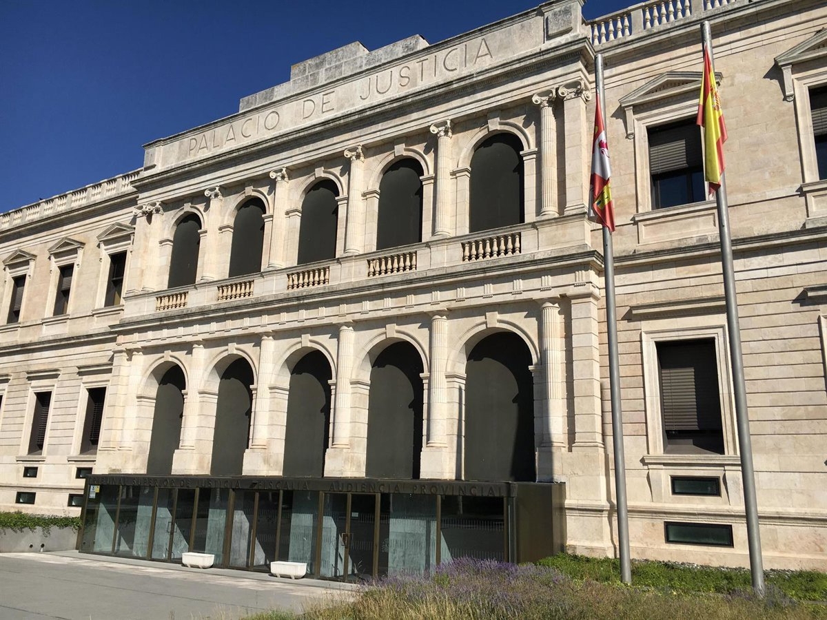 Rebajadas las penas a los tres implicados en un altercado e intento de incendio de un club de Salamanca
