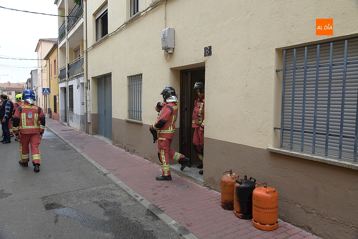 Al menos cinco personas atendidas por humo en un incendio en Ciudad Rodrigo