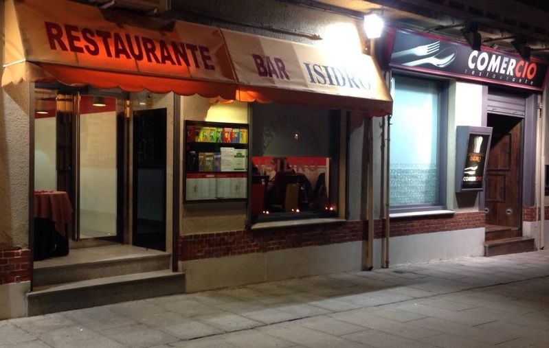 El maître de un popular restaurante de Salamanca salva la vida a un cliente