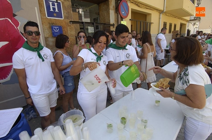 Un momento del reparto/ Fotos: Adrián M. Pastor