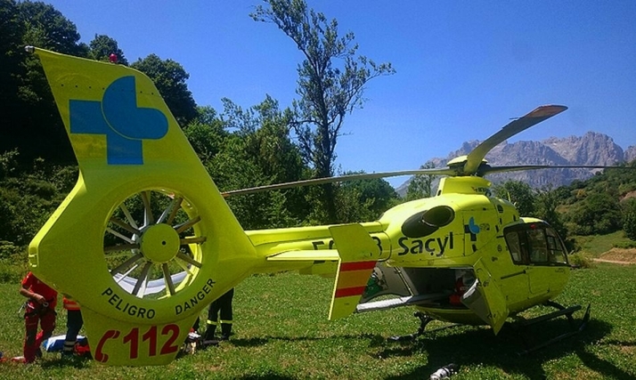 Fallecen dos salmantinos tras colisionar su moto con un turismo en la provincia de Ávila  