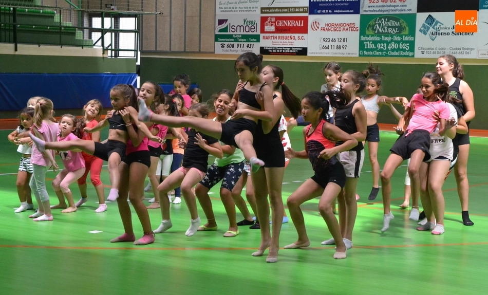 El nuevo Campus de Gimnasia Rítmica dirigido por Alicia Cid se estrena con éxito  