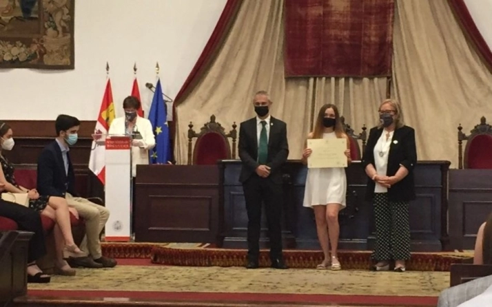 Foto 4 - La USAL reconoce al IES Campo Charro de La Fuente de San Esteban y a cuatro de sus alumnos  