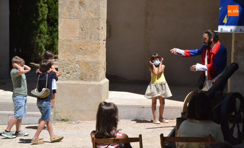 Foto 2 - Los m&aacute;s peque&ntilde;os disfrutan del estreno de &lsquo;&iexcl;No me deis m&aacute;s guerra!&rsquo;  