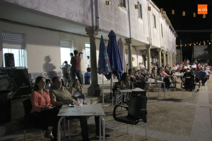 Foto 4 - Arrancan las fiestas de Guadramiro con el humor de Alberto Cabrillas  