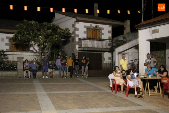 Foto 3 - Arrancan las fiestas de Guadramiro con el humor de Alberto Cabrillas  