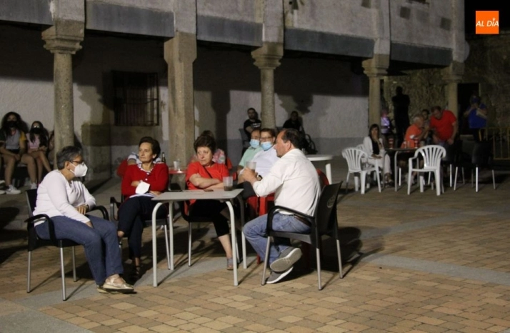 Foto 2 - Arrancan las fiestas de Guadramiro con el humor de Alberto Cabrillas  