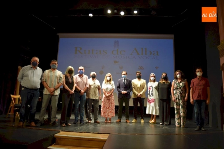 Autoridades presentes en la inauguración del festival / Pedro Zaballos