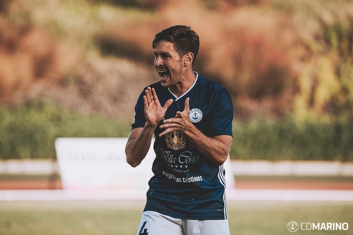 Álvaro Arencibia, con el Marino