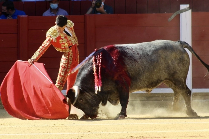 Foto 3 - Diosleguarde y Hoyos triunfan en la tercera semifinal del Circuito de Novilladas de CyL  