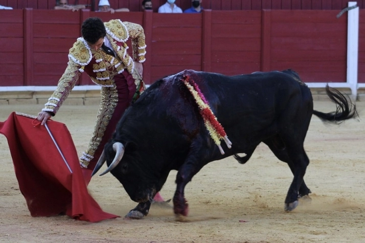 Foto 2 - Diosleguarde y Hoyos triunfan en la tercera semifinal del Circuito de Novilladas de CyL  