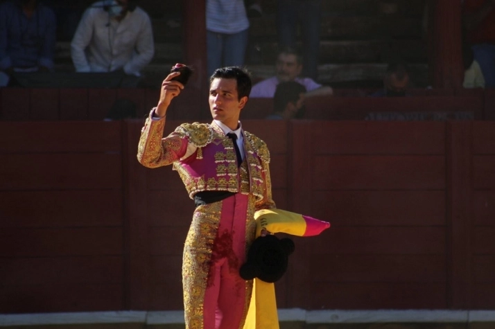 Foto 6 - Diosleguarde y Hoyos triunfan en la tercera semifinal del Circuito de Novilladas de CyL  