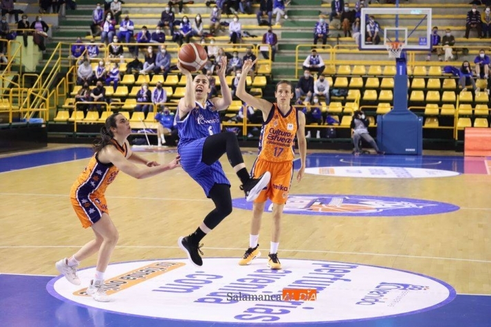 Silvia Domínguez en un partido anterior de Avenida