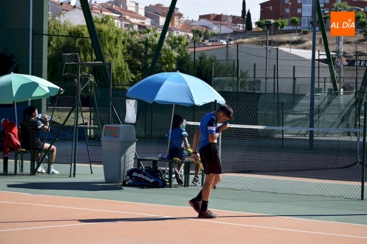 Foto 3 - El III Torneo de Tenis Villa Alba de Tormes ya conoce a sus ganadores