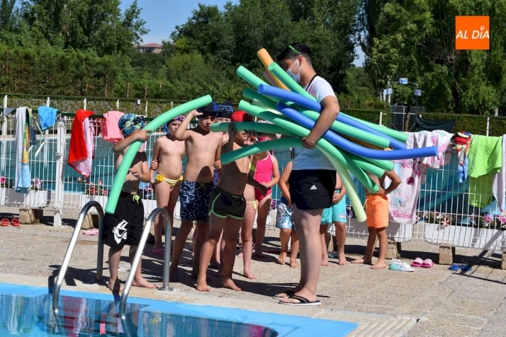 Foto 7 - Arrancan los cursos de nataci&oacute;n en las piscinas municipales de Alba de Tormes con todas las plazas ...
