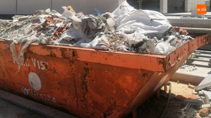 Solo se podrán verter escombros de obras menores, es decir, de aquellas que no requieren proyecto técnico / LYDIA GONZÁLEZ