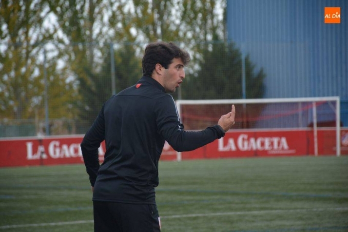 David García, tecnico del Salamanca UDS de Juvenil Regional, que antes dirigió al Santa Marta de División de Honor Juvenil