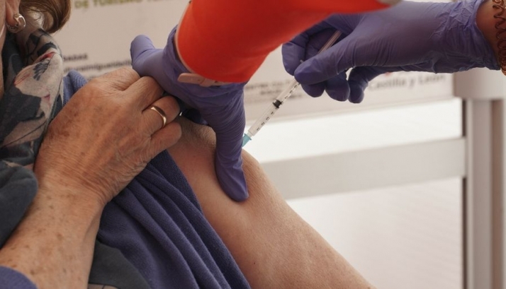 Castilla y León recibe 107.860 dosis vacunales frente a la COVID-19, frente a las 293.820 dosis de hace siete días