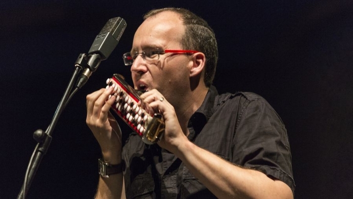Comenzará el festival con el concierto del músico alsaciano Ludovic Beier, un acordeonista de jazz que ha desarrollado un estilo muy personal