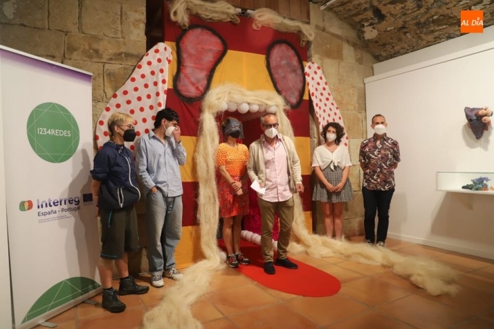 Presentación de la exposición Monstruar en la Hospedería Fonseca. Foto de Lydia González