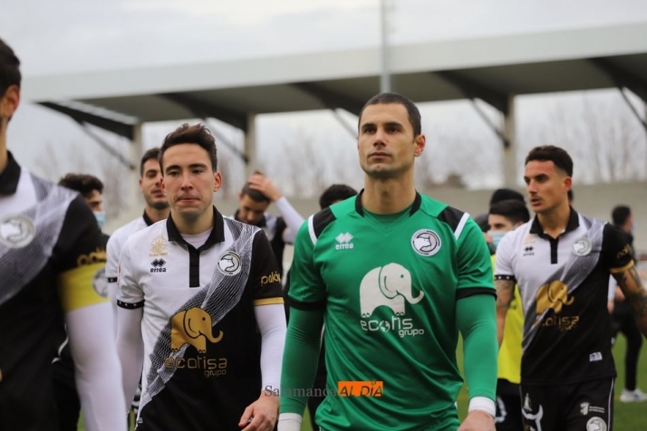 Miguel Serna, tras uno de sus partidos con Unionistas. Foto de Lydia González