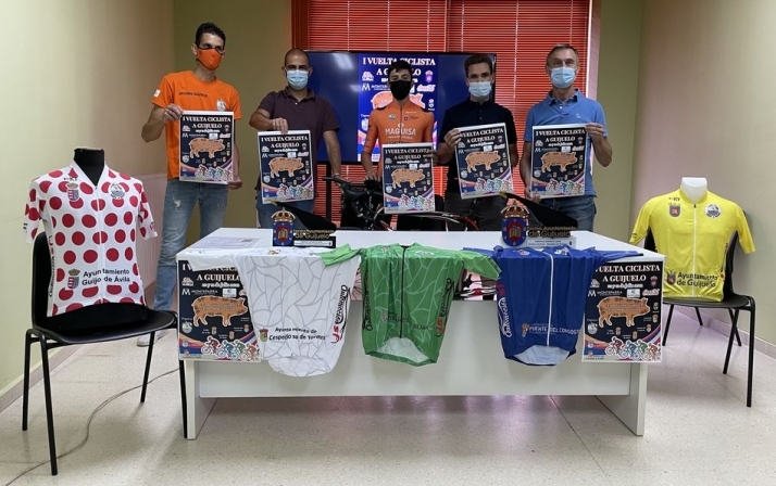 Presentación de la I Vuelta Ciclista a Guijuelo para cadetes
