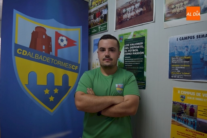 Luis Miguel Mosquete, coordinador del Alba de Tormes Club de Fútbol / Pedro Zaballos