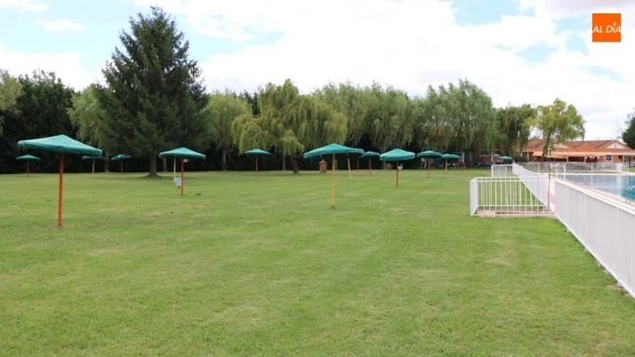 Excelente estado el que muestran las piscinas de Vitigudino / CORRAL