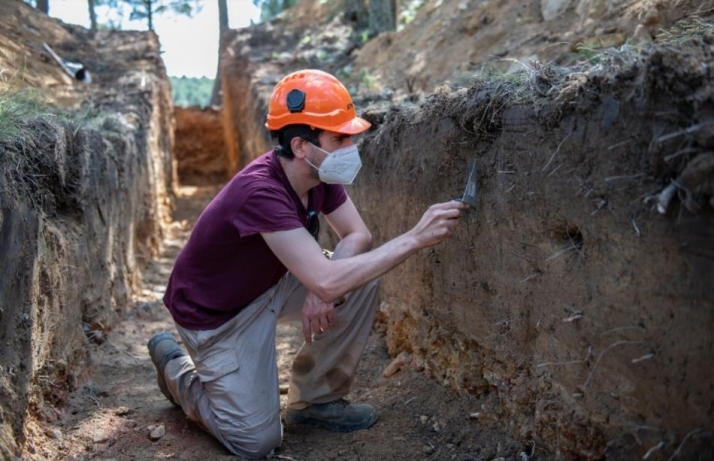 Trabajos arqueológicos en la excavación del depósito situado sobre las labores mineras del río Tenebrilla.