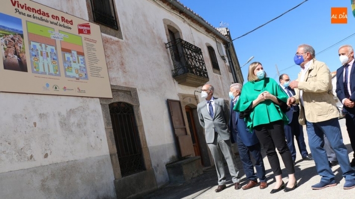El proyecto fue presentado el pasado 5 de mayo por la consejera de Familia en Peralejos de Abajo / CORRAL