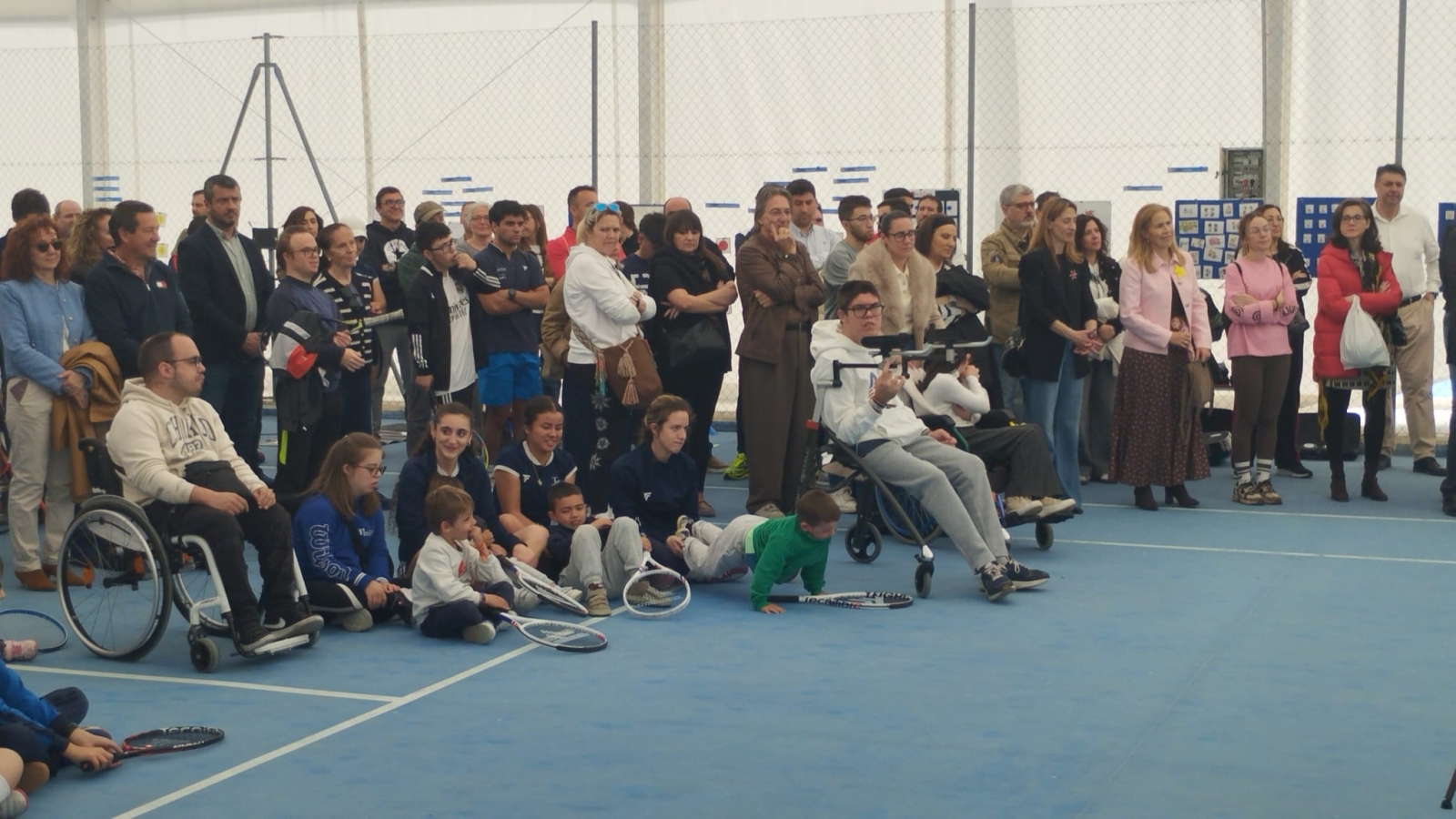 Santa Marta estrena su primera pista de tenis cubierta con Ana Salas como madrina (Fotos)