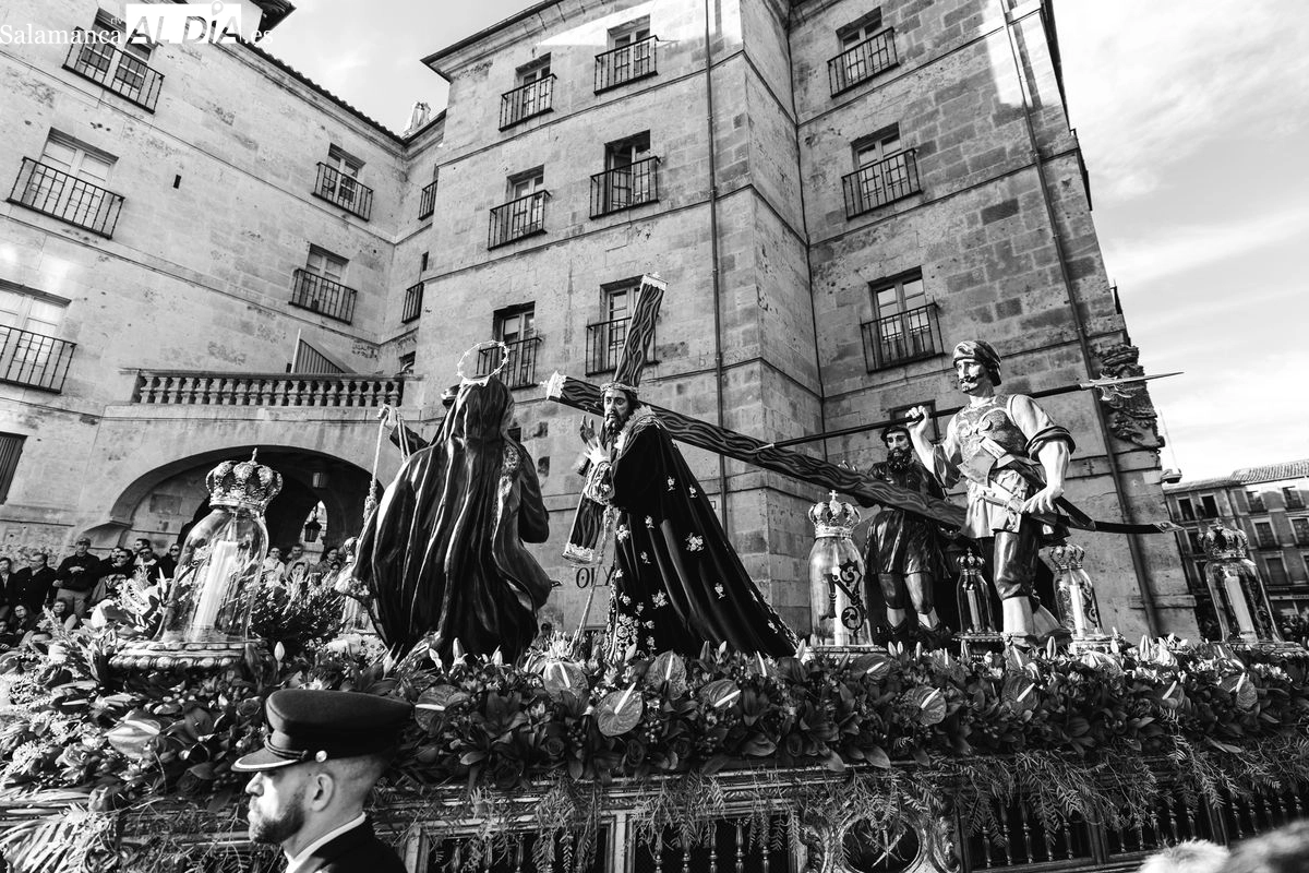 La Semana Santa de Salamanca, en blanco y negro | Fotos: David Sañudo