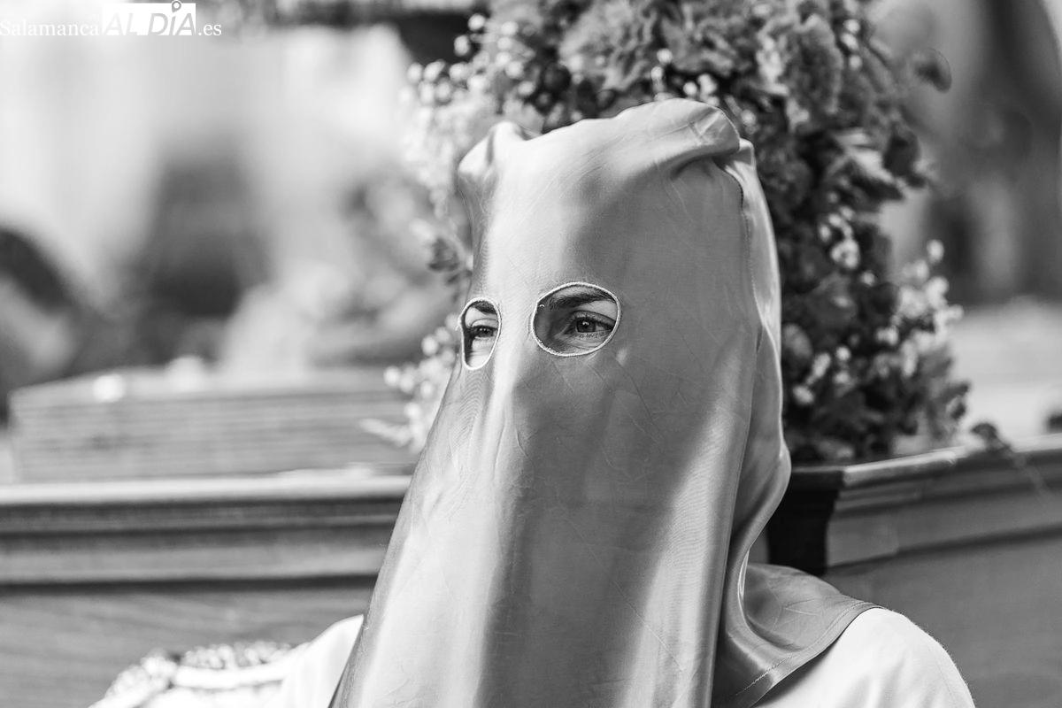 La Semana Santa de Salamanca, en blanco y negro | Fotos: David Sañudo
