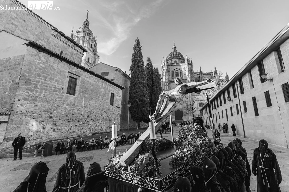 La Semana Santa de Salamanca, en blanco y negro | Fotos: David Sañudo