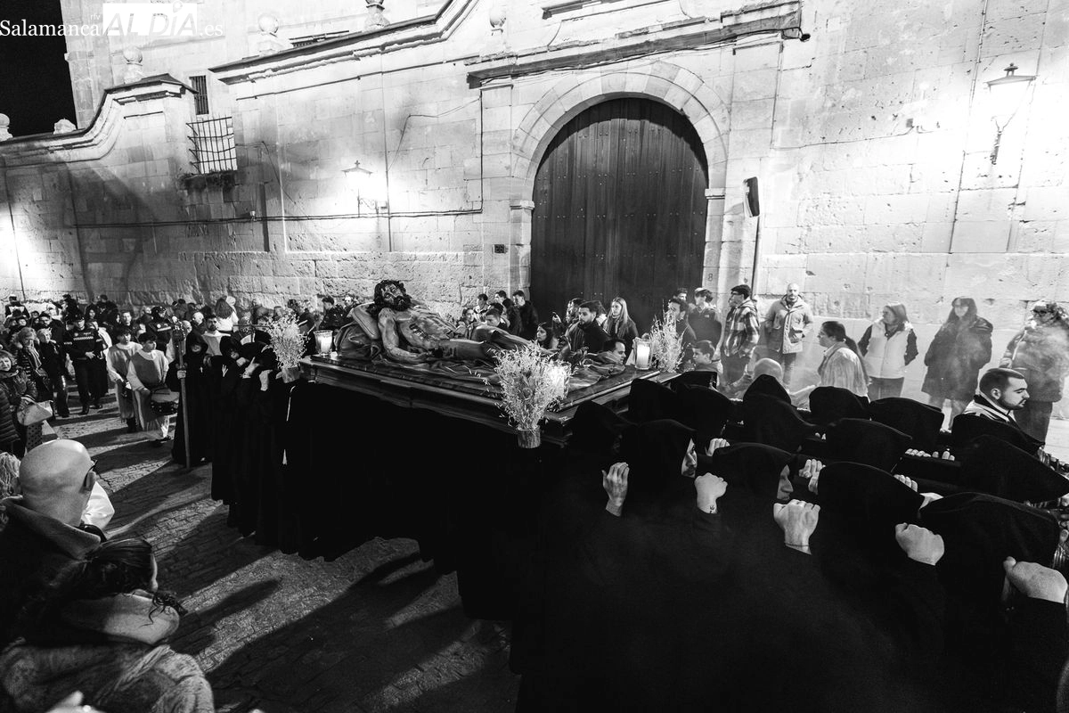 La Semana Santa de Salamanca, en blanco y negro | Fotos: David Sañudo