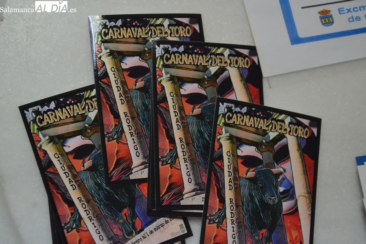 Disponibles las pegatinas con el cartel anunciador del Carnaval del Toro 2022